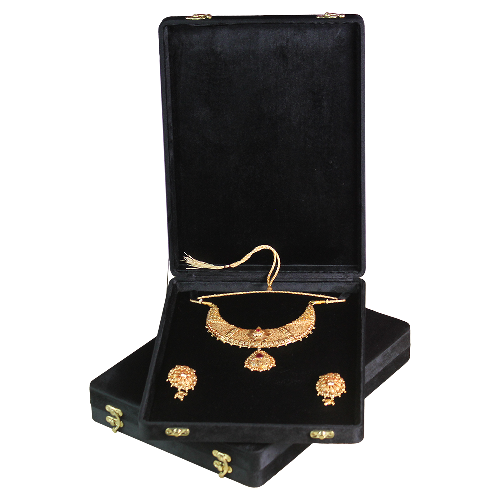 Gold Box Black Velvet 14x10 Necklace Box