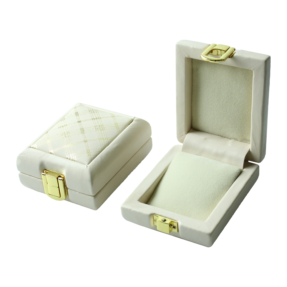 Textured Cream Leatherette Jewelry Boxes