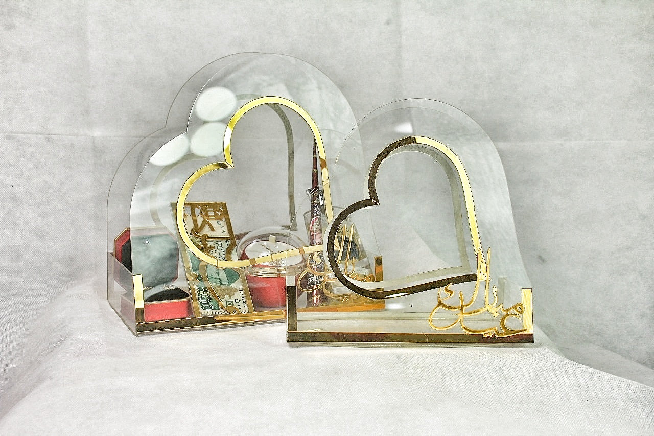 Beautiful Heart Shape Acrylic Boxes