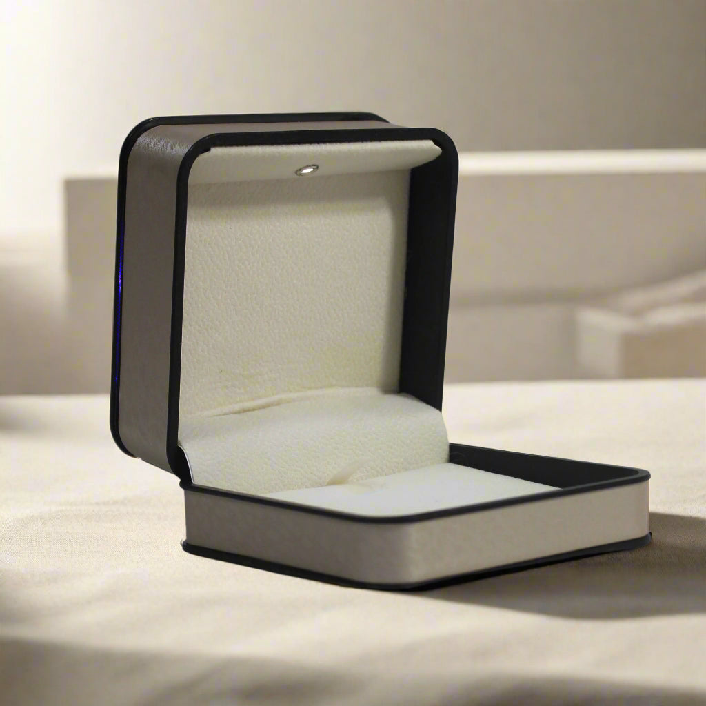 Luxury LED Jewelry Box with Spotlight