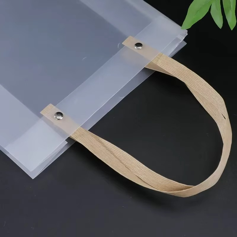 FROSTED LUXE TRANSPARENT GIFT BAGS WITH NATURAL HANDLES