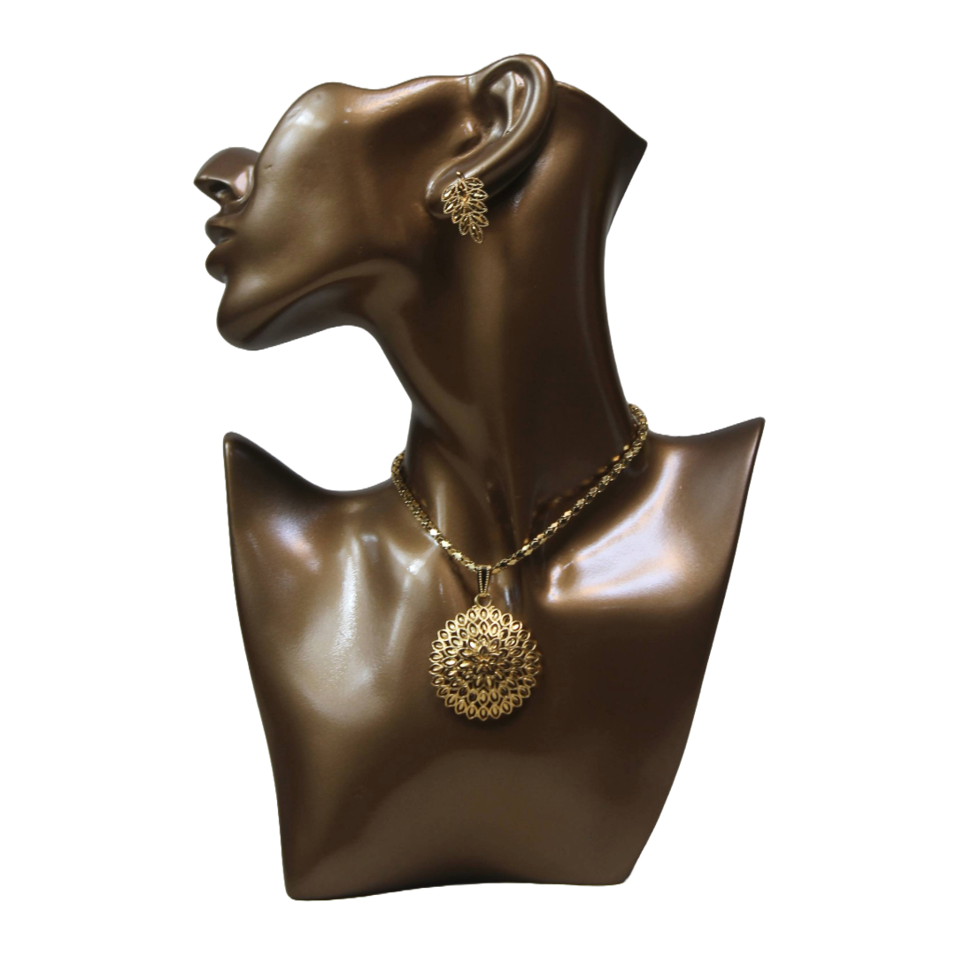 Stylish mannequin Busts for Jewelry Showcase