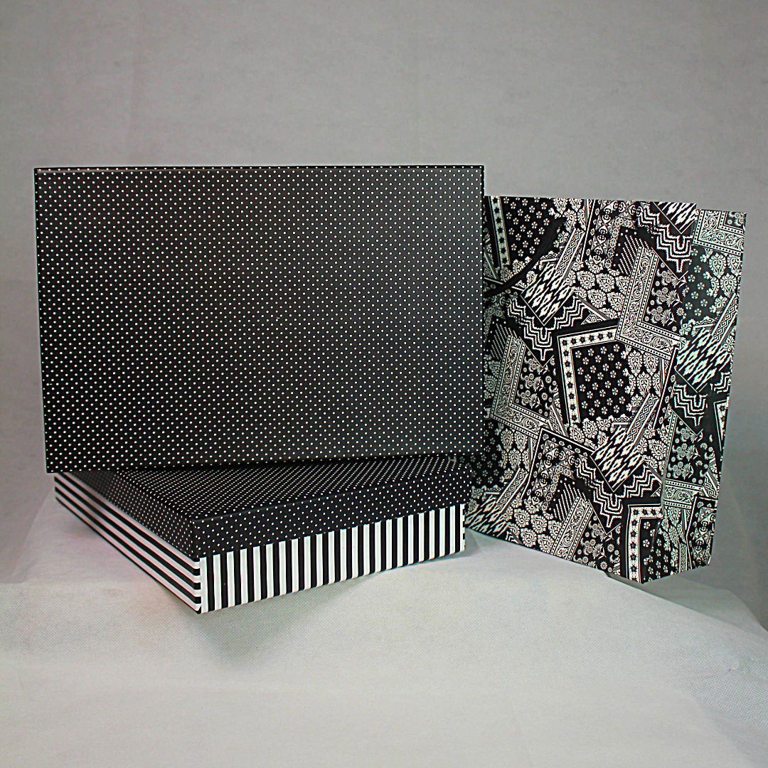 Duo Set Cardboard Box With Bag