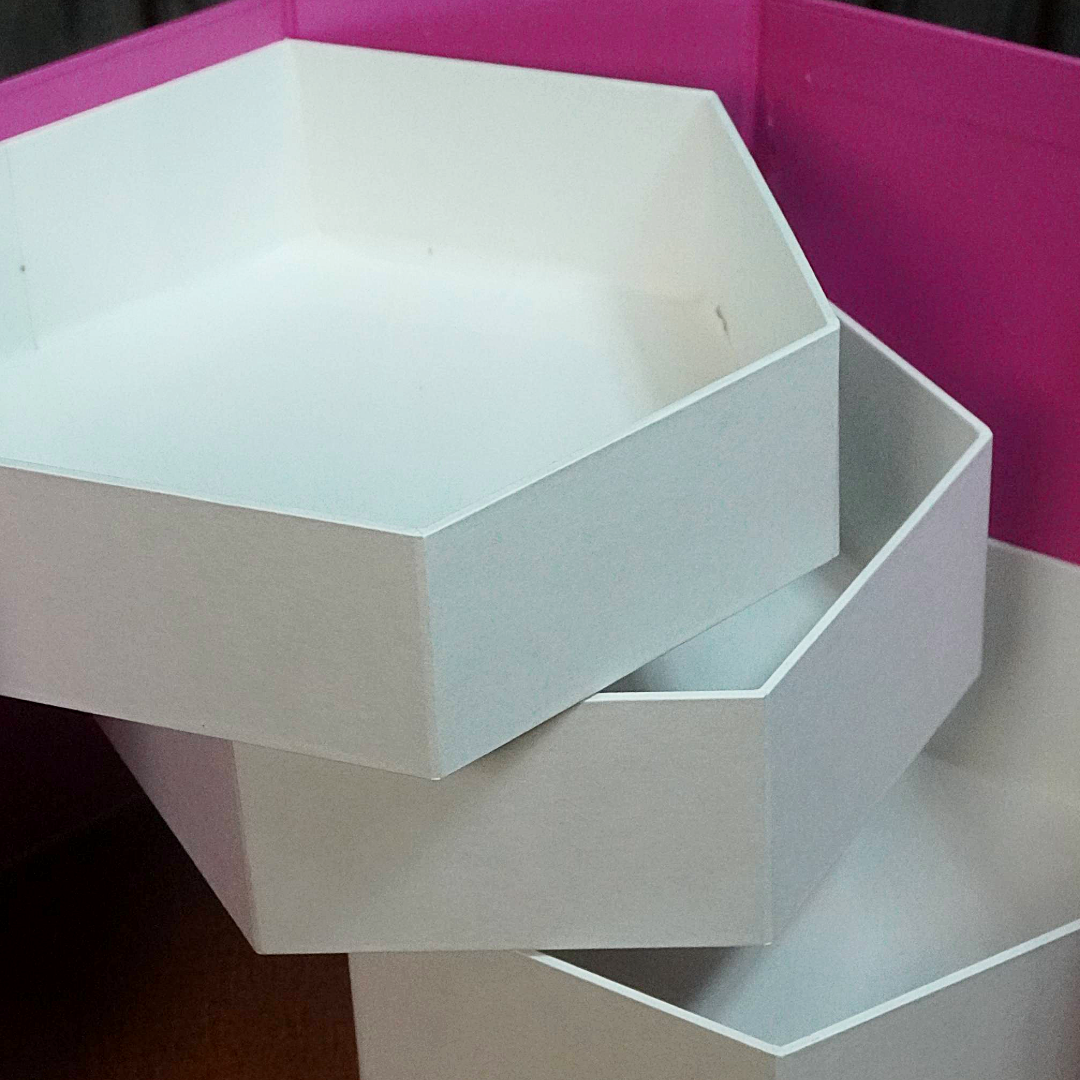 Hexagonal Rotating 3 Shelves Gift Box