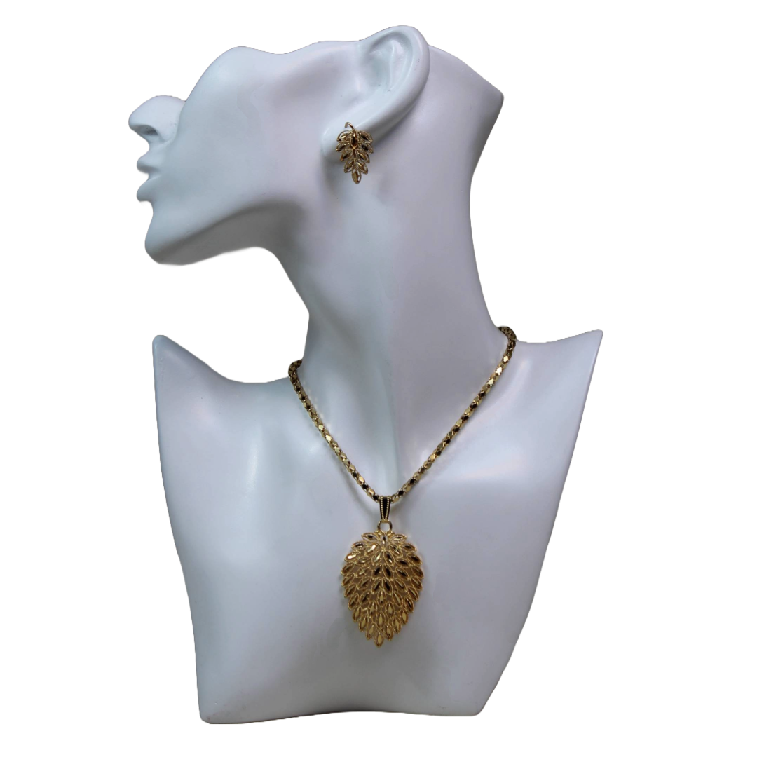 Stylish mannequin Busts for Jewelry Showcase