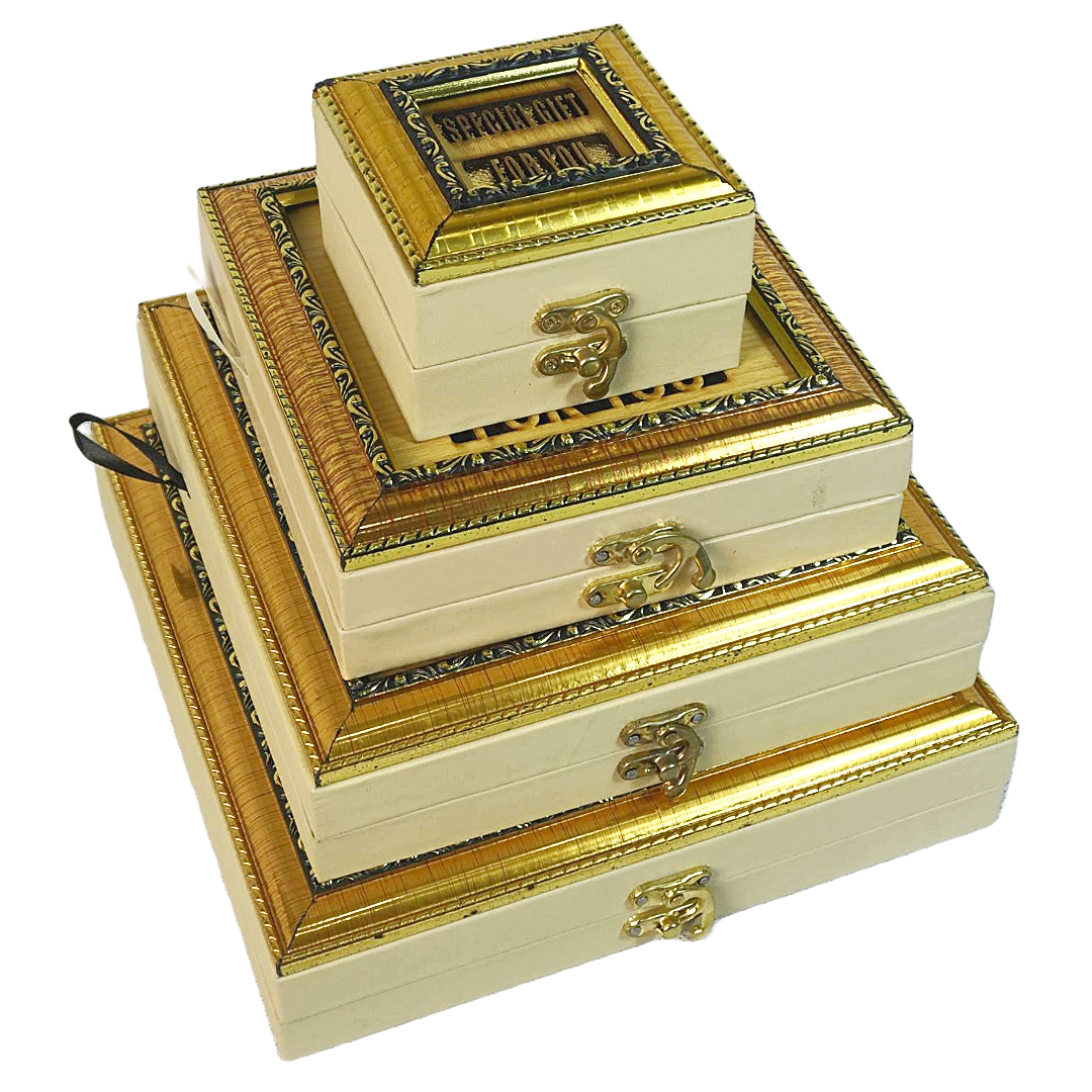 Beige Leathered Jewelry Boxes