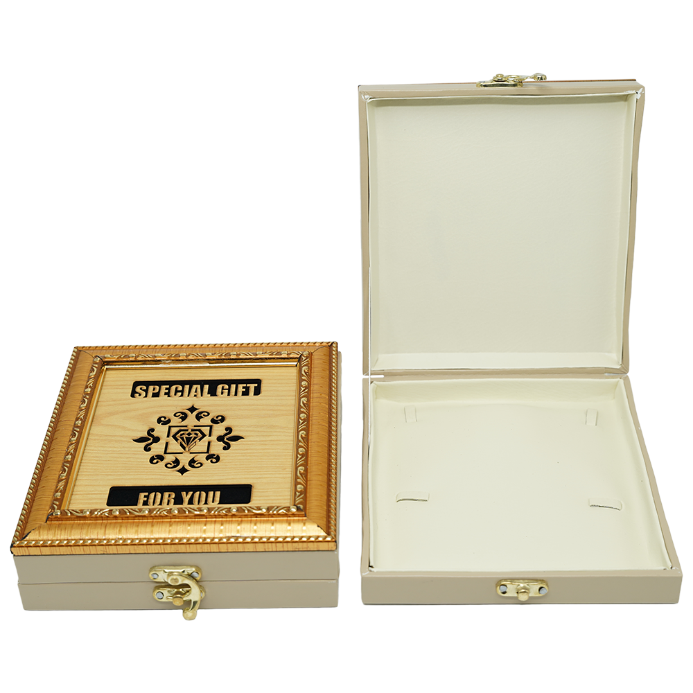 Beige Leathered Jewelry Boxes