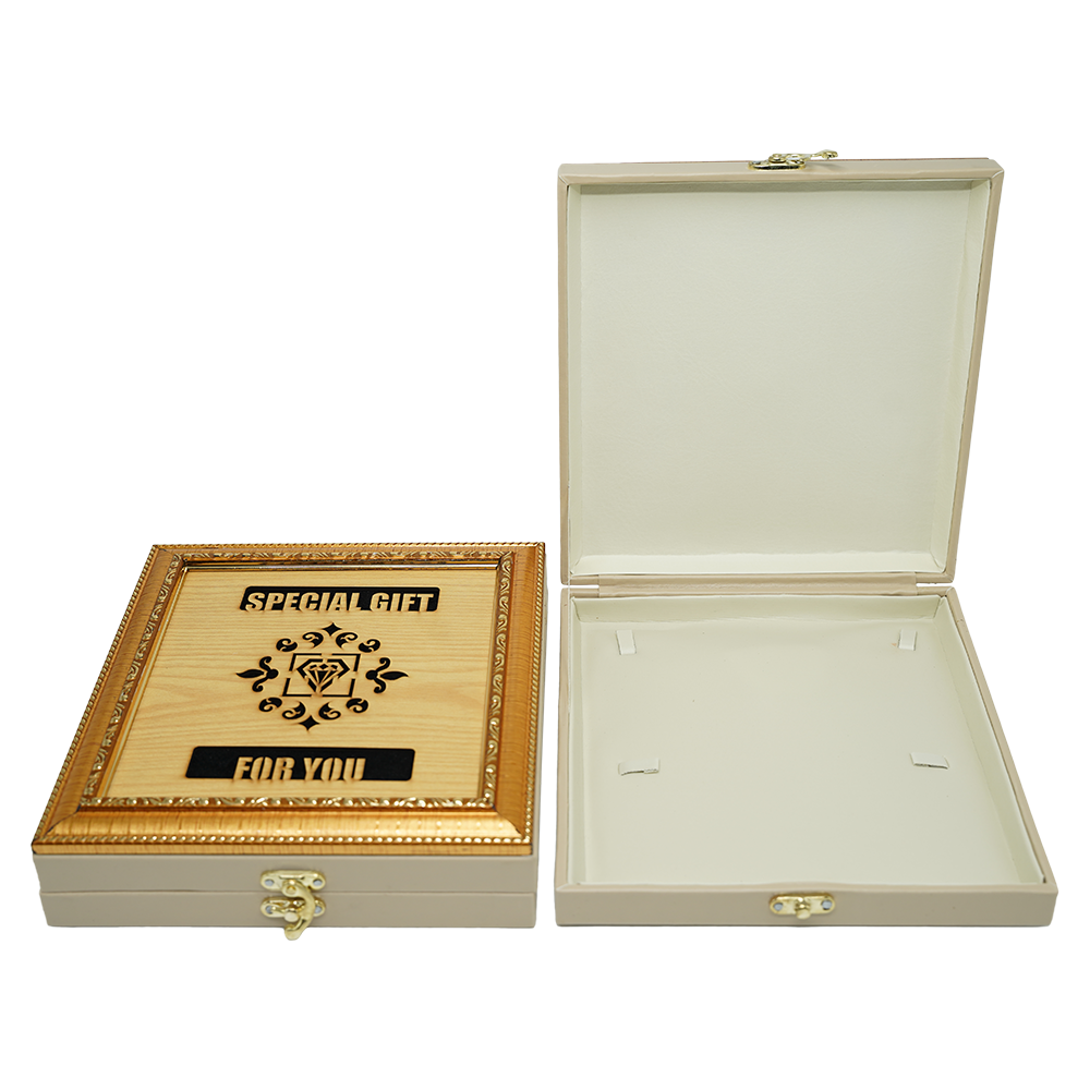Beige Leathered Jewelry Boxes