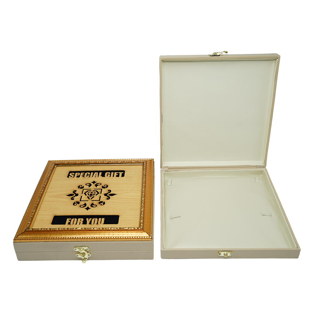 Beige Leathered Jewelry Boxes