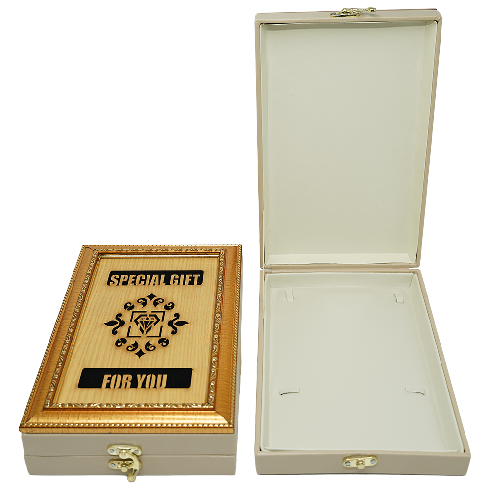 Beige Leathered Jewelry Boxes